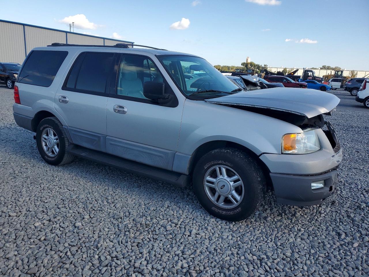 2004 FORD EXPEDITION XLT photo 4