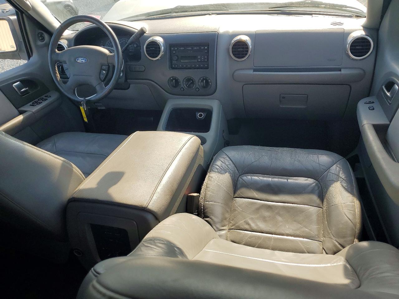 2004 FORD EXPEDITION XLT photo 8