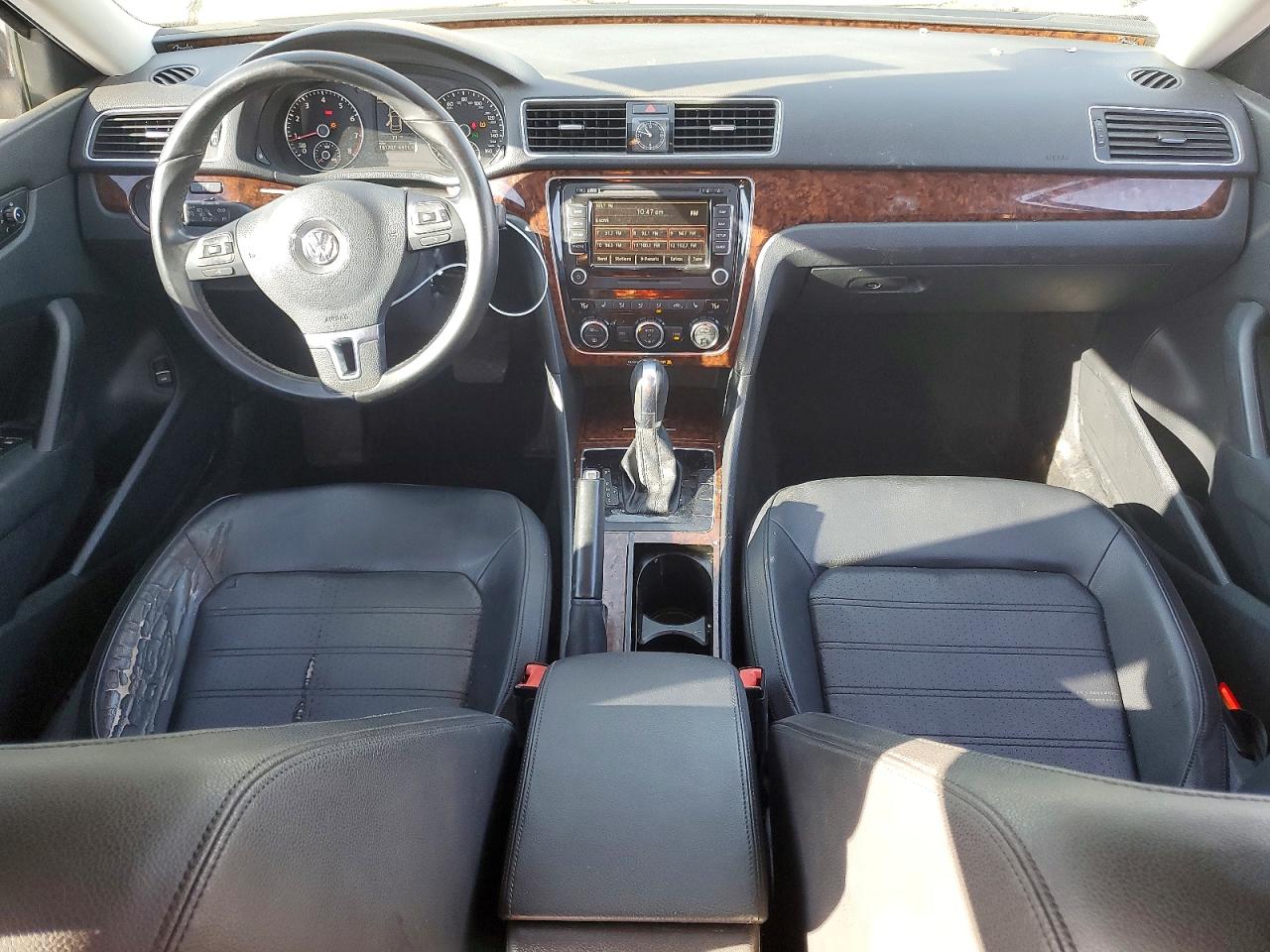 2012 VOLKSWAGEN PASSAT SEL photo 8