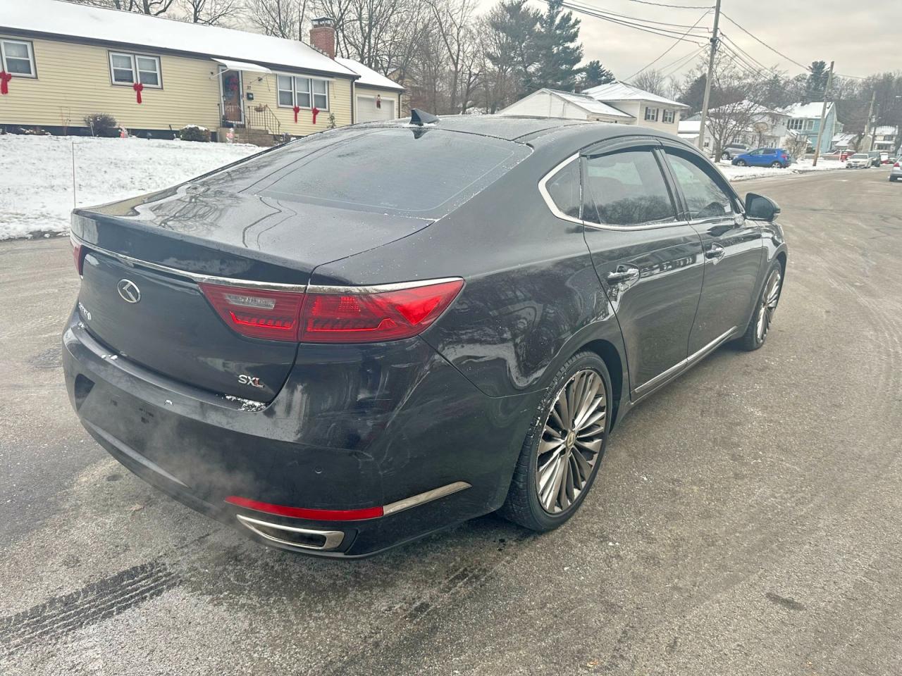 2017 KIA CADENZA PREMIUM photo 4