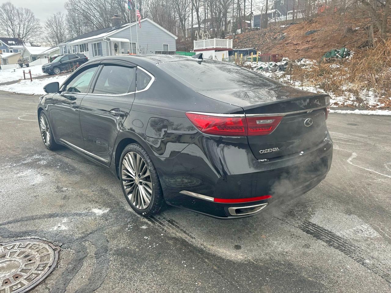 2017 KIA CADENZA PREMIUM photo 3