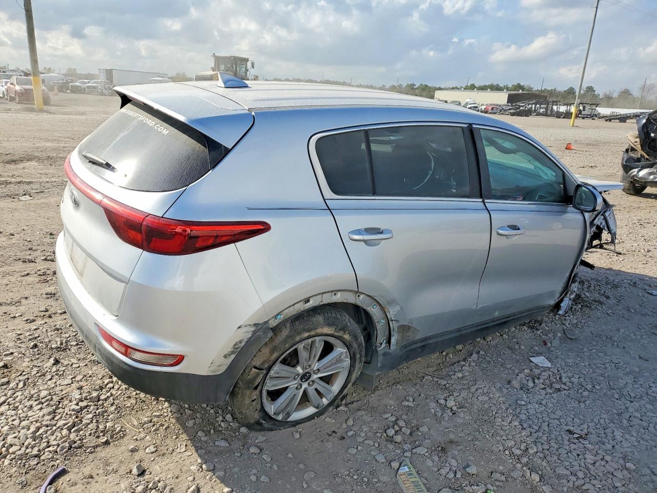 2017 KIA SPORTAGE LX photo 3