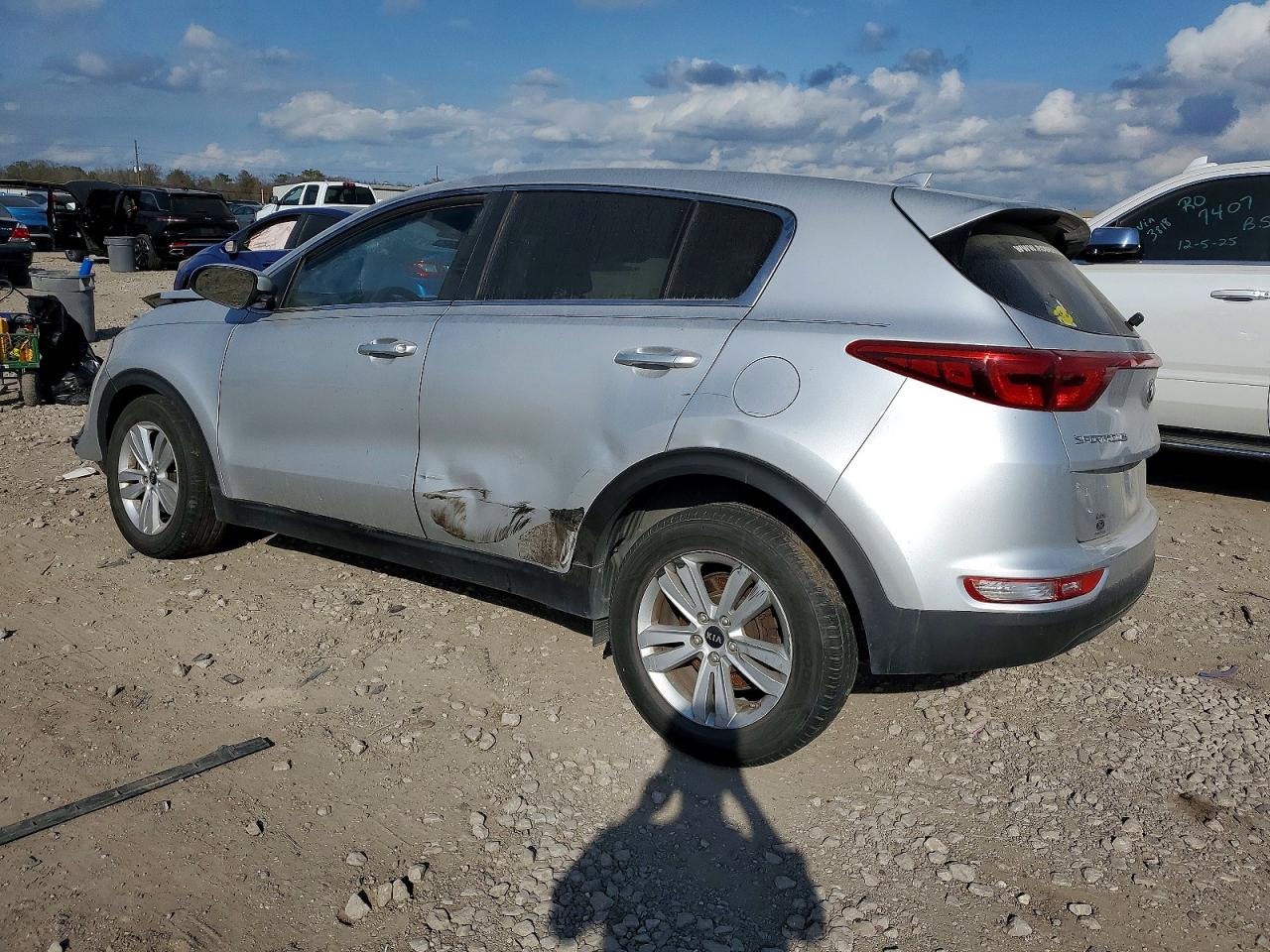 2017 KIA SPORTAGE LX photo 2