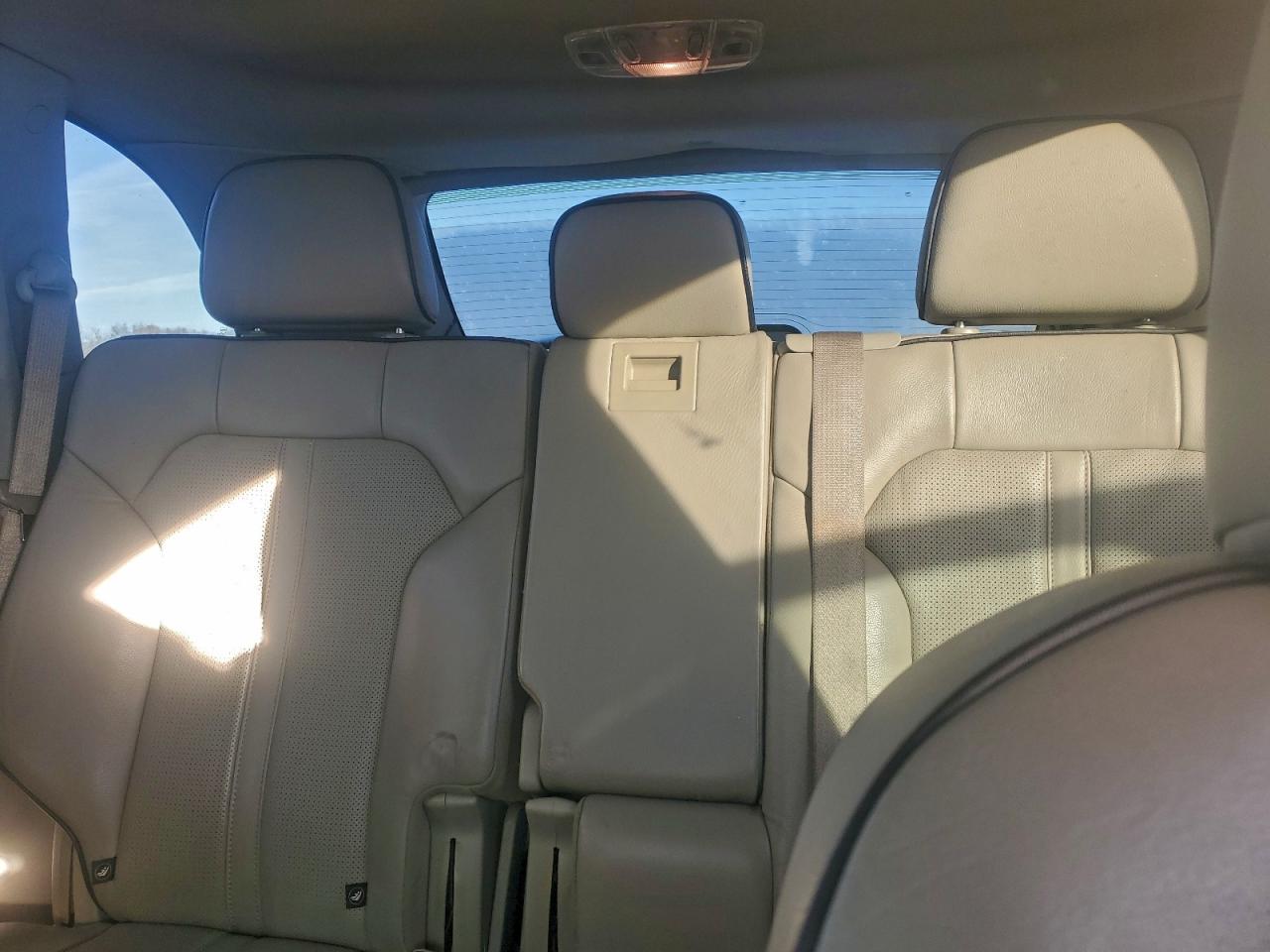 2011 LINCOLN MKX photo 19