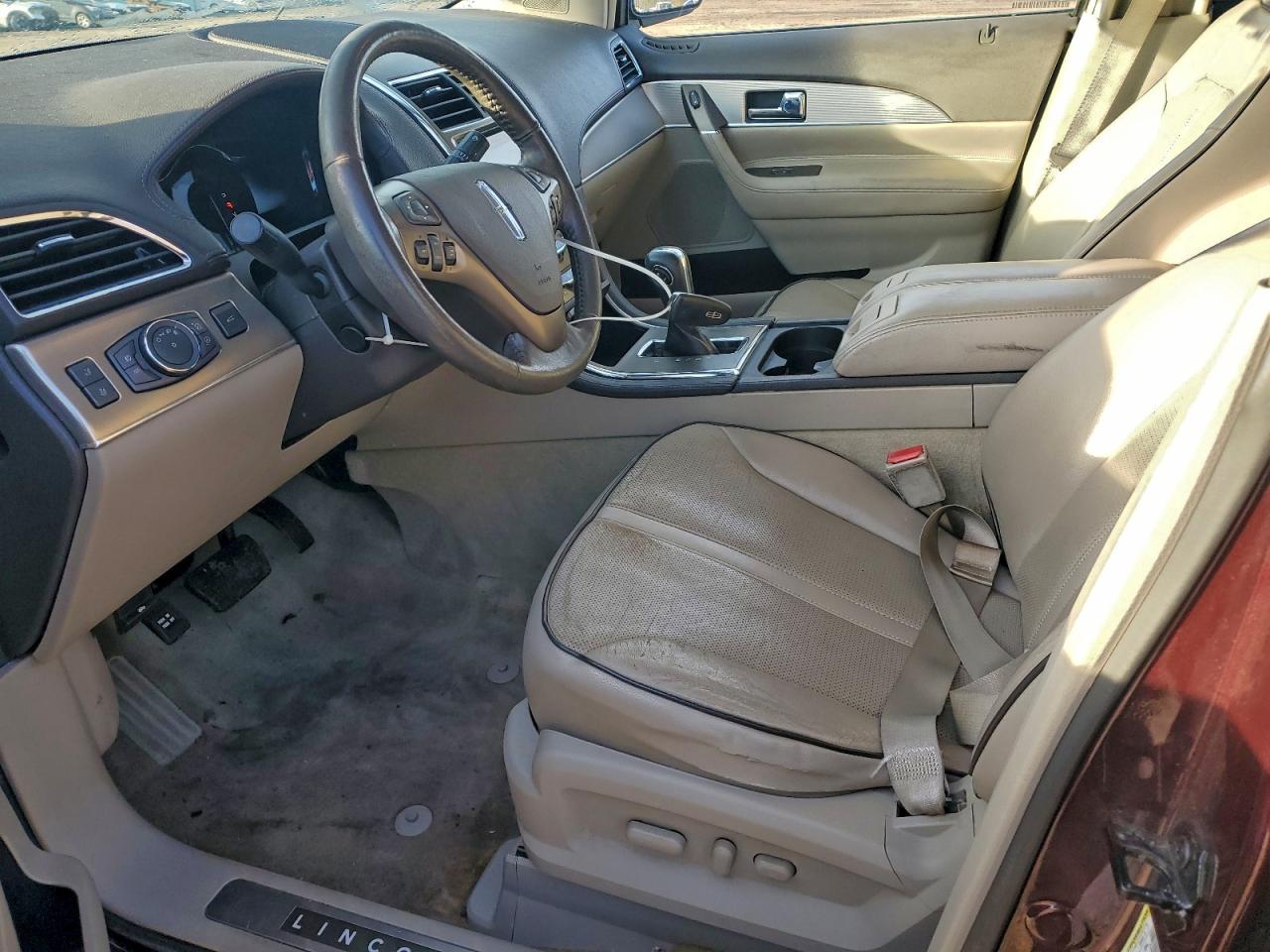 2011 LINCOLN MKX photo 13