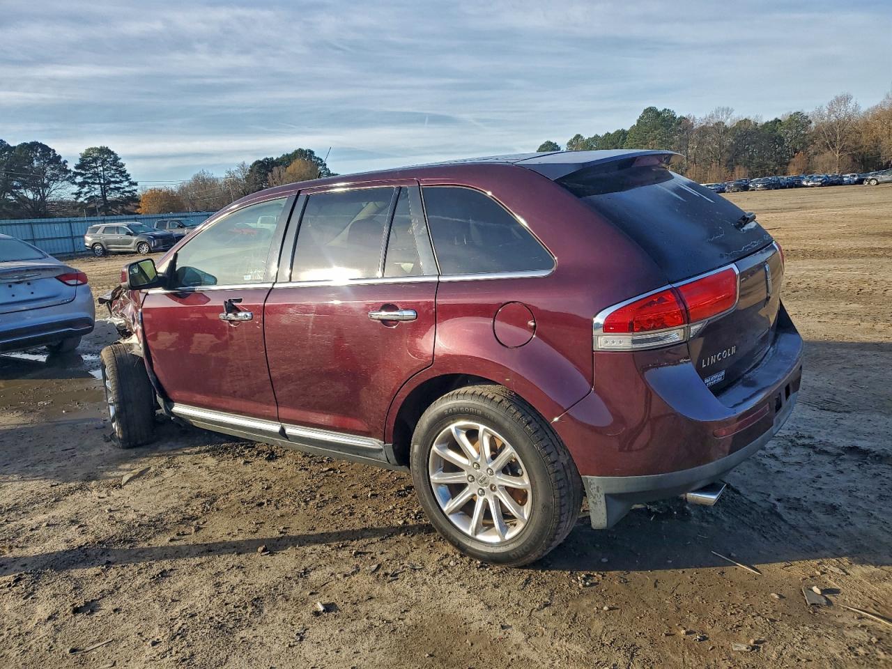 2011 LINCOLN MKX photo 3