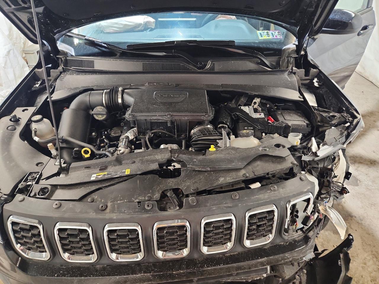 2024 JEEP COMPASS LATITUDE LUX photo 11
