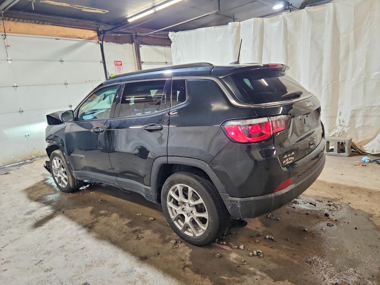 2024 JEEP COMPASS LATITUDE LUX photo 2