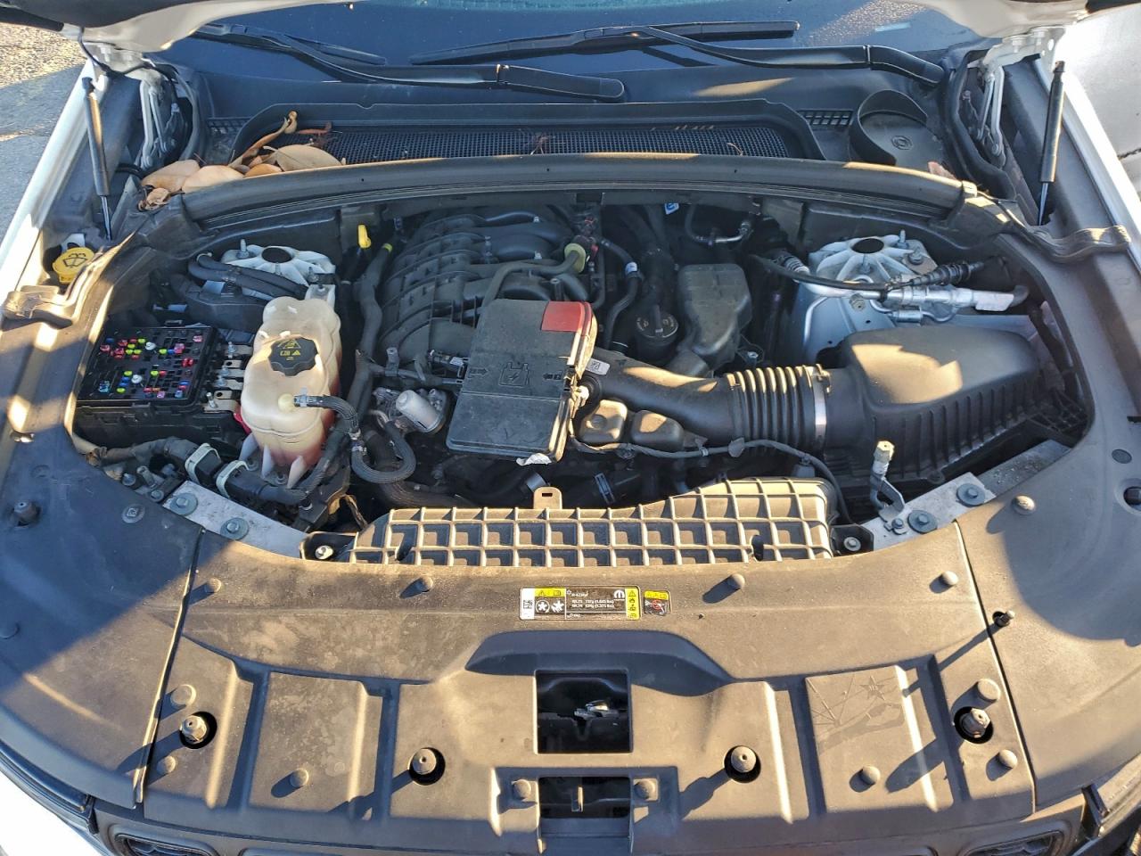 2022 JEEP GRAND CHEROKEE LAREDO photo 12