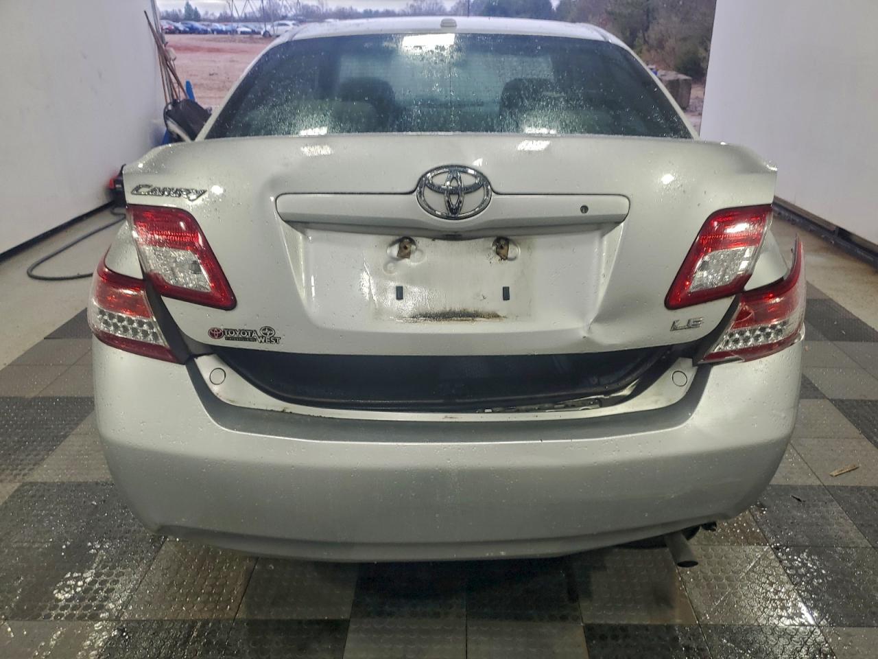 2011 TOYOTA CAMRY BASE photo 6