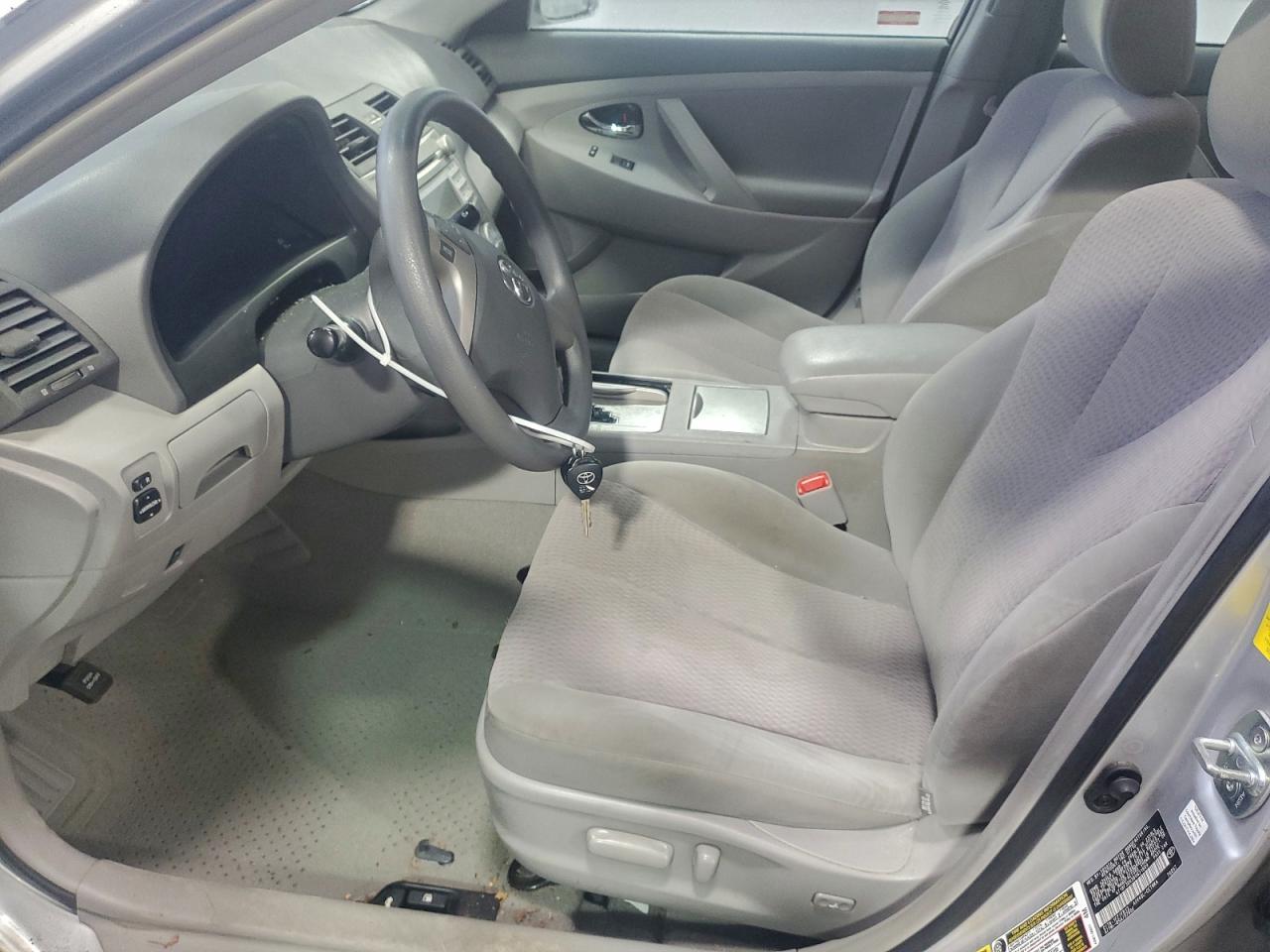 2011 TOYOTA CAMRY BASE photo 7