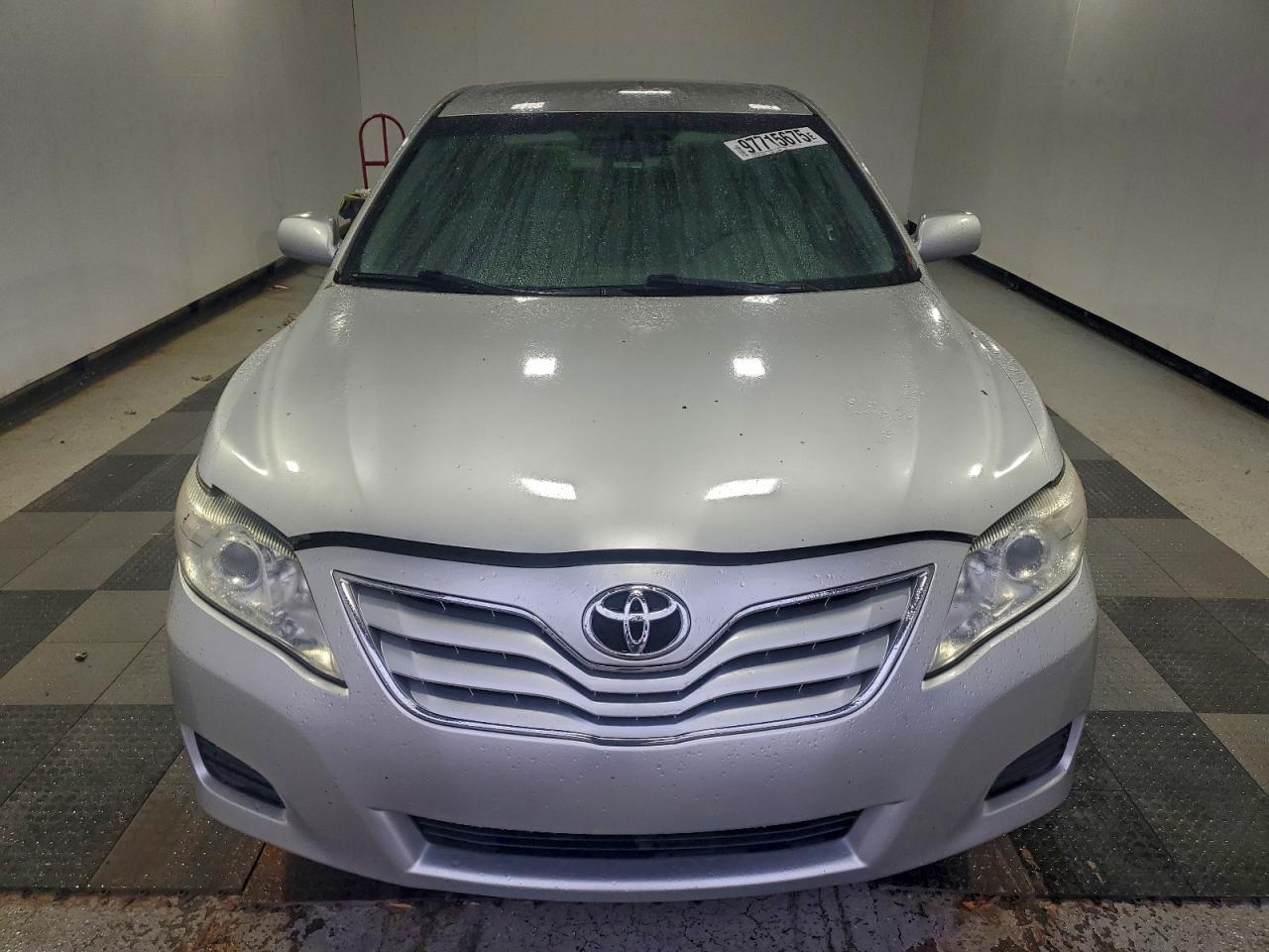 2011 TOYOTA CAMRY BASE photo 5