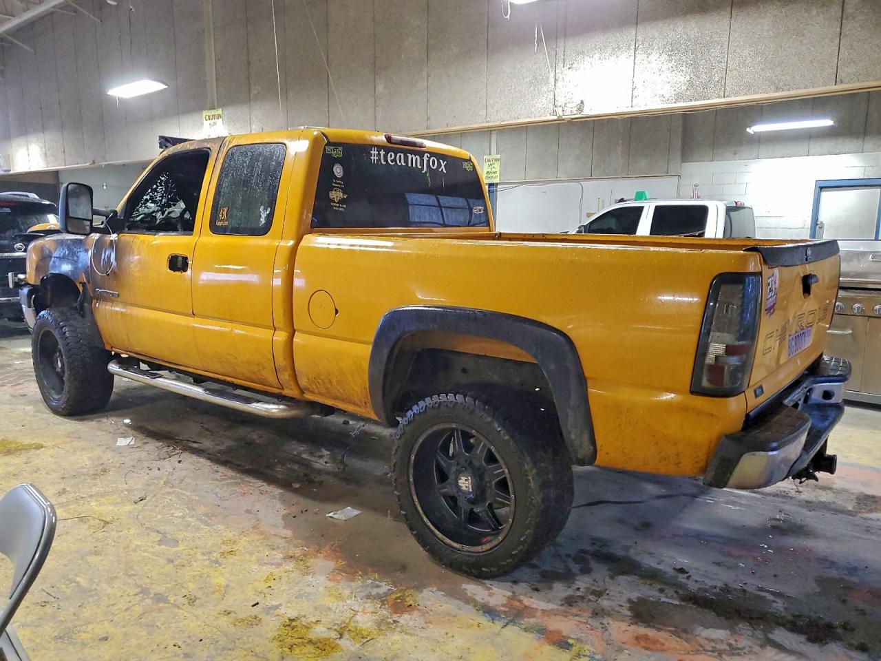 2006 CHEVROLET SILVERADO C2500 HEAVY DUTY photo 2