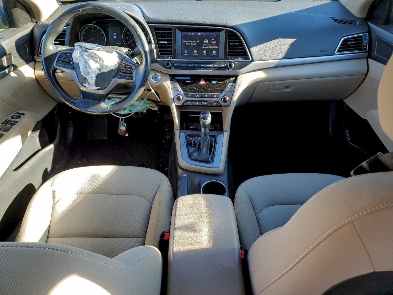2018 HYUNDAI ELANTRA SEL photo 8