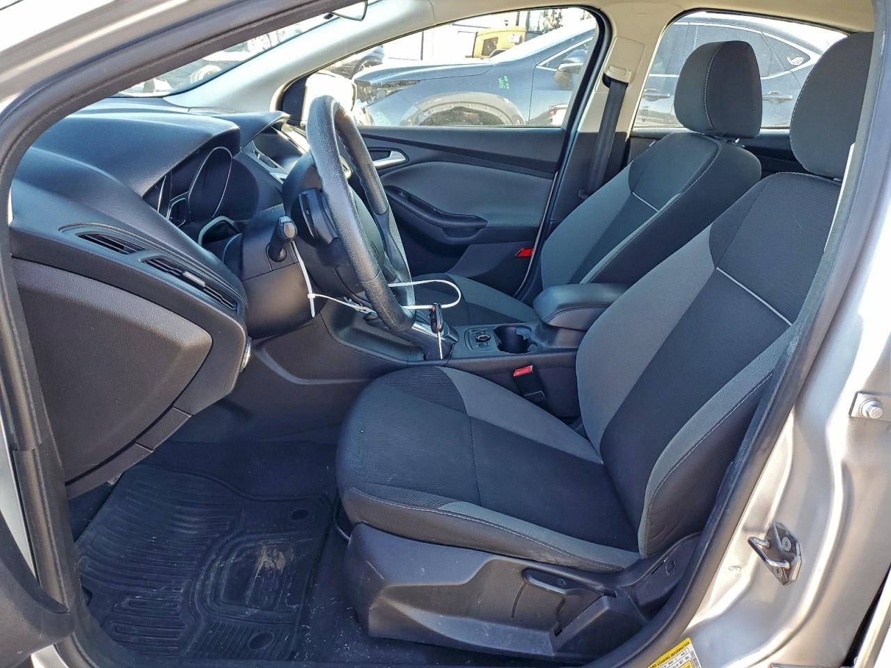 2013 FORD FOCUS SE photo 7