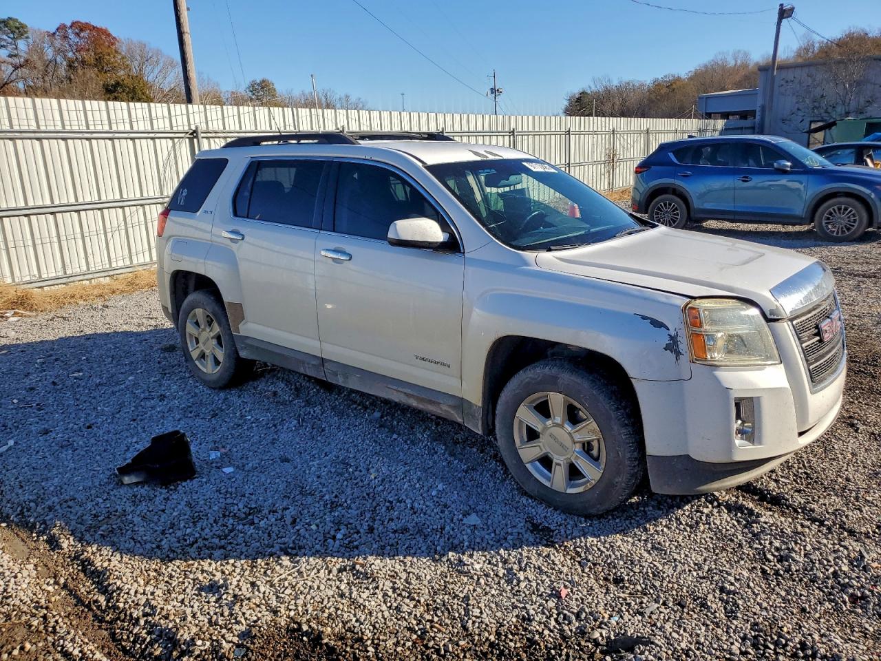 2011 GMC TERRAIN SLE photo 4