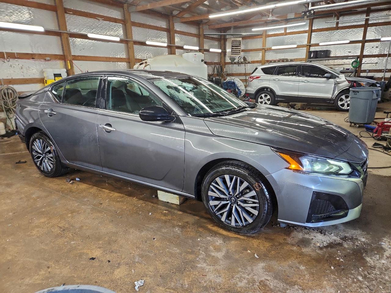 2025 NISSAN ALTIMA SV photo 4