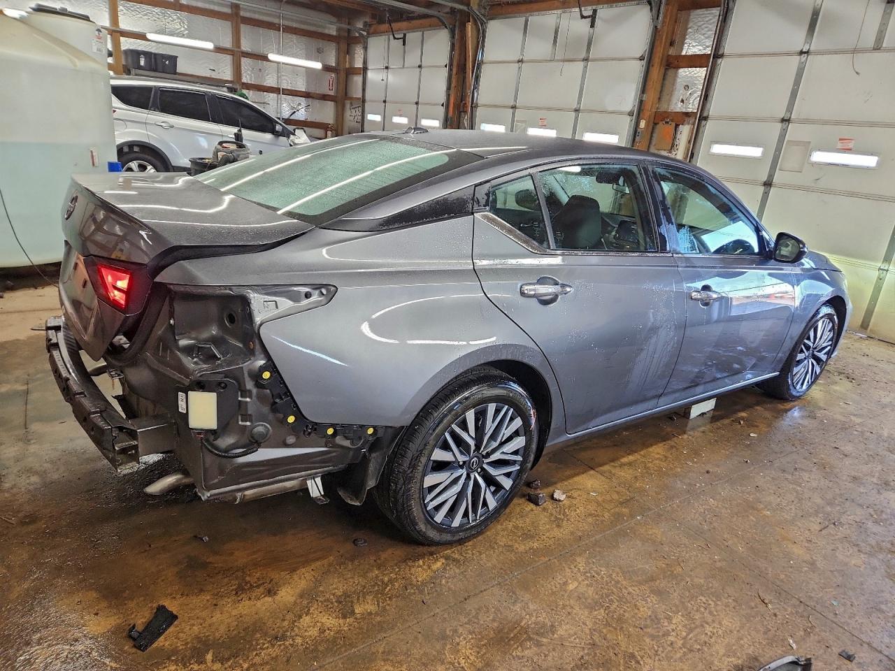 2025 NISSAN ALTIMA SV photo 3