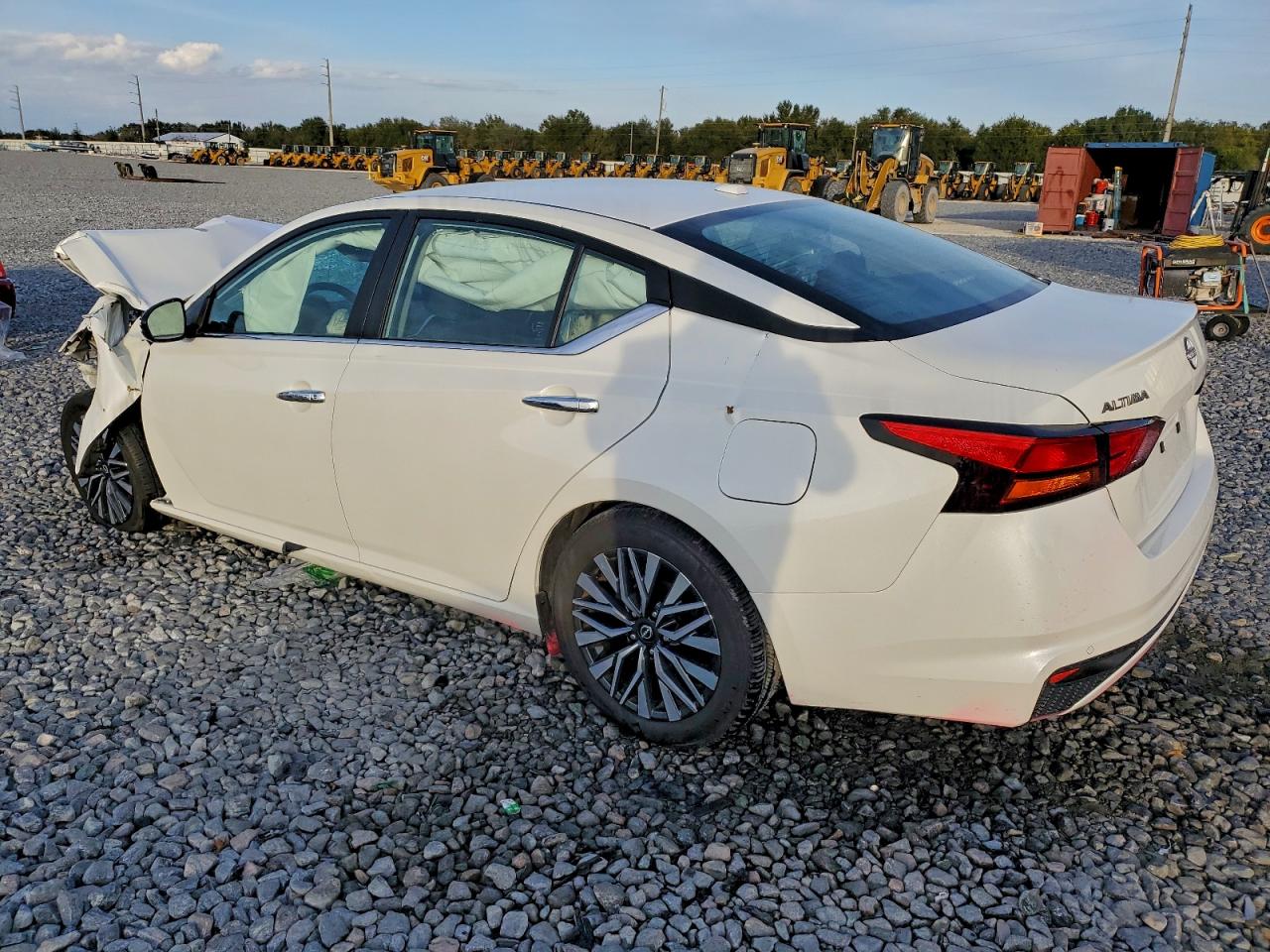 2025 NISSAN ALTIMA SV photo 2