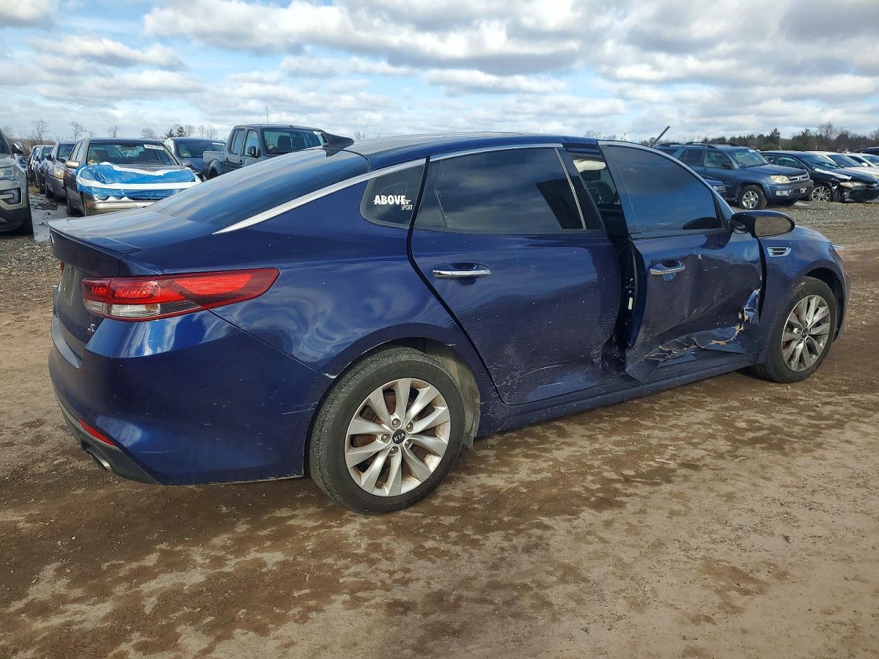 2018 KIA OPTIMA LX photo 3