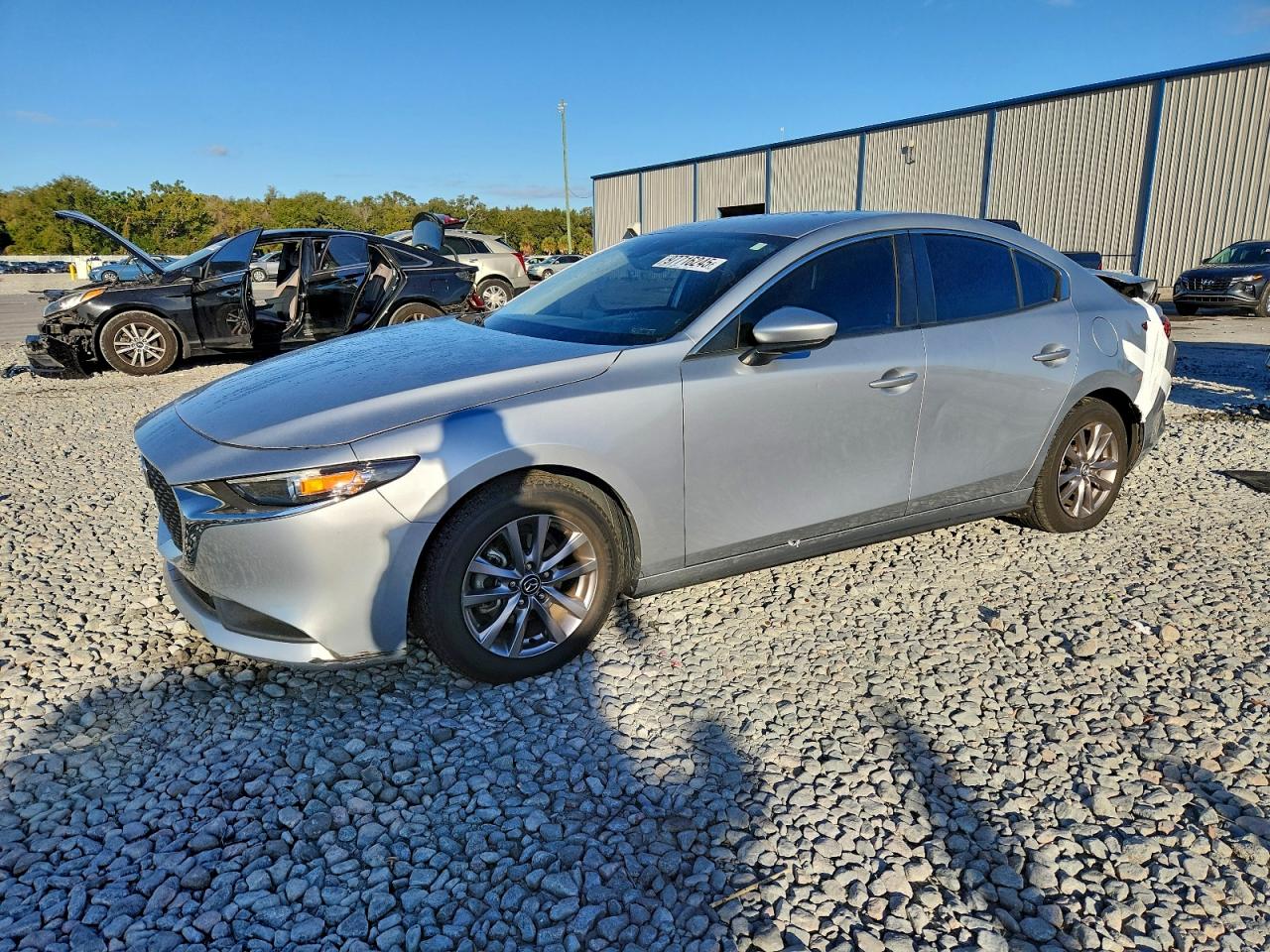 2019 MAZDA 3