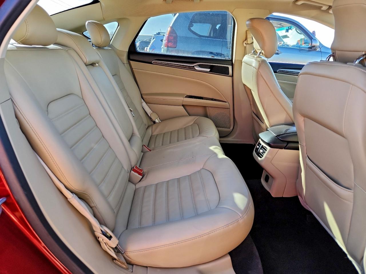 2014 FORD FUSION SE photo 10