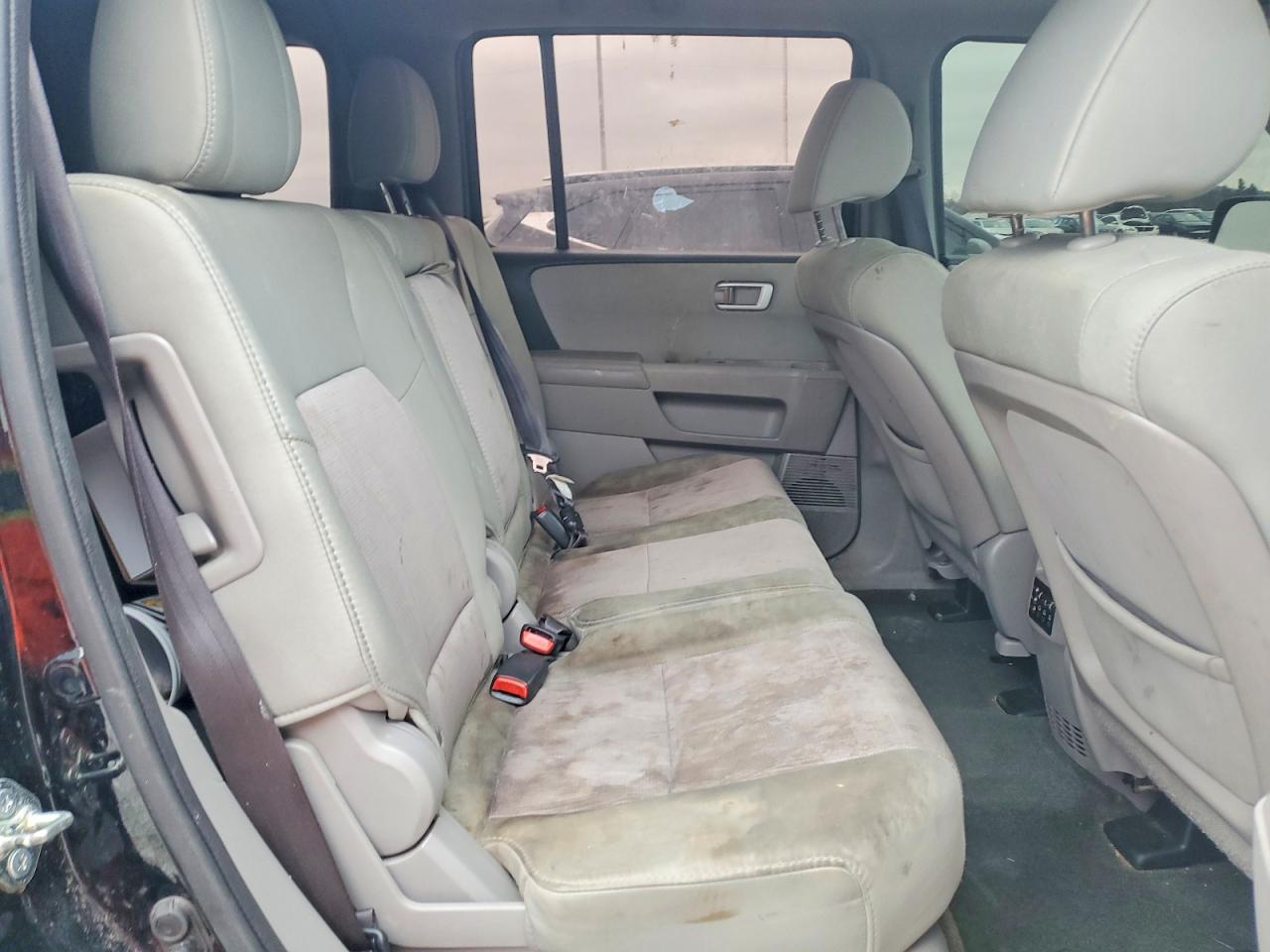 2015 HONDA PILOT SE photo 21