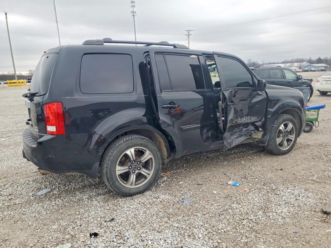 2015 HONDA PILOT SE photo 5