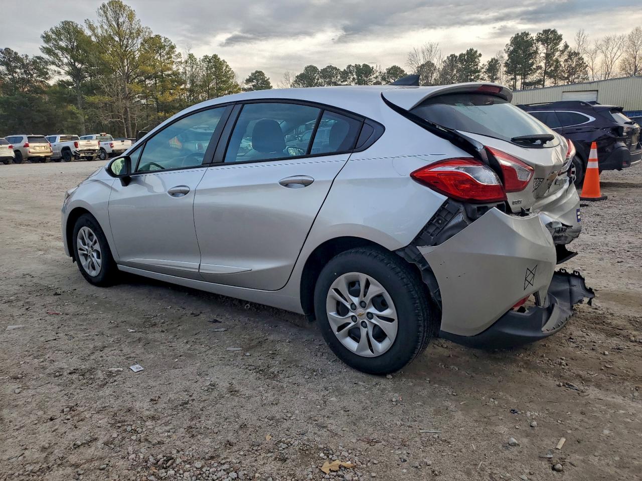 2019 CHEVROLET CRUZE LS photo 2