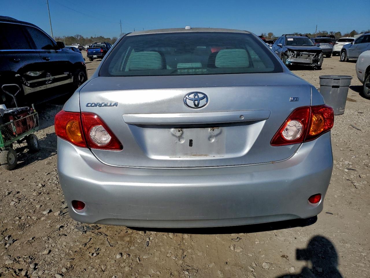 2010 TOYOTA COROLLA LE photo 6