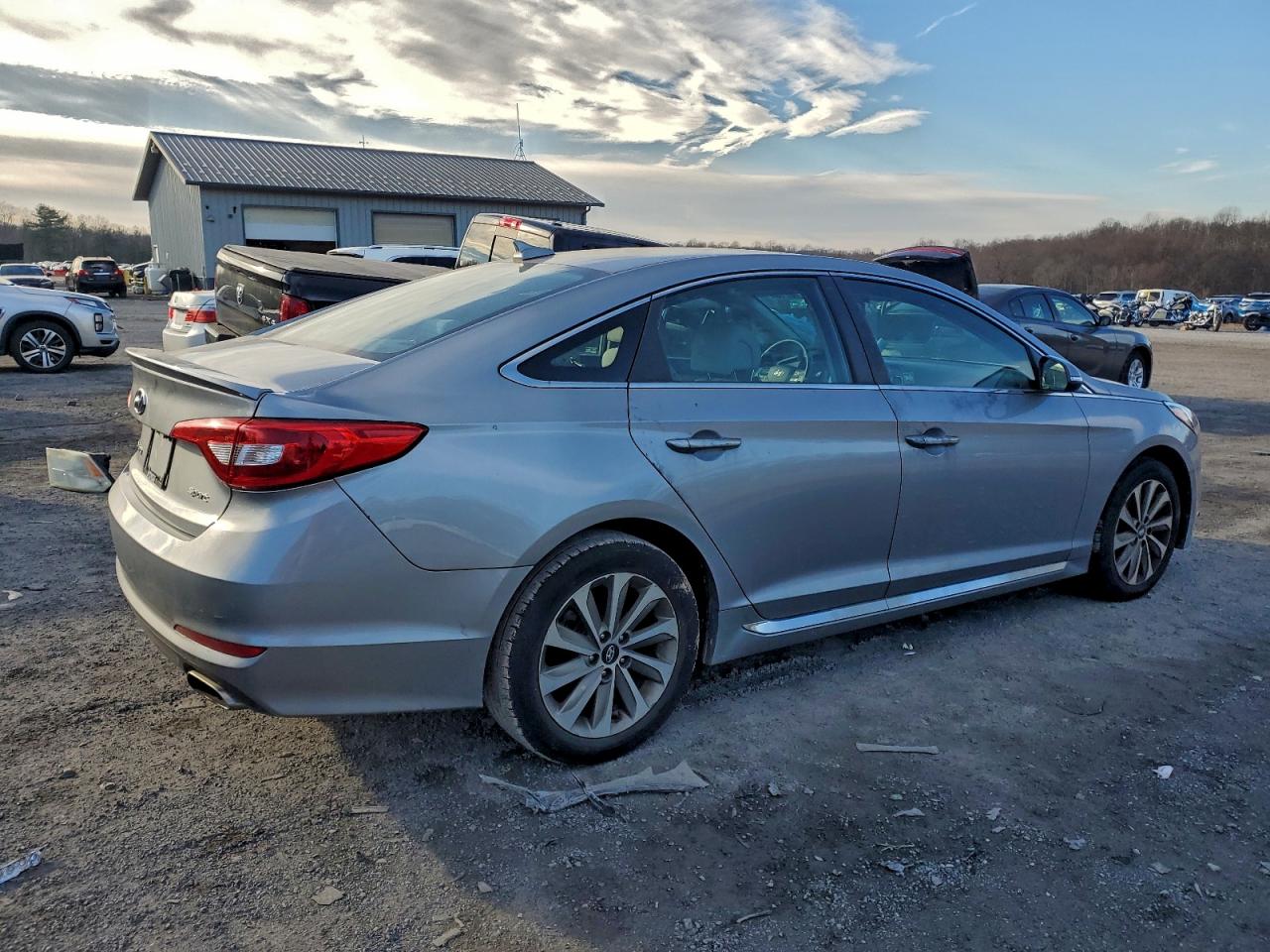 2017 HYUNDAI SONATA SPORT photo 3