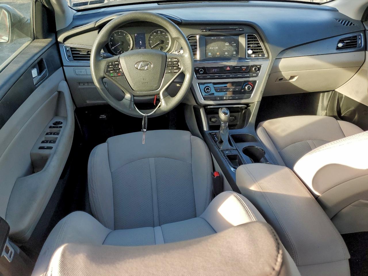 2017 HYUNDAI SONATA SPORT photo 8