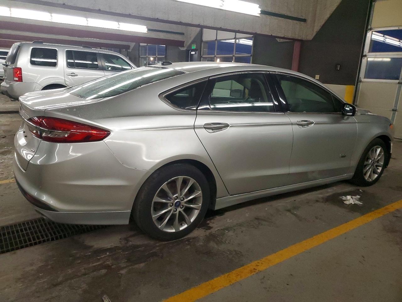 2017 FORD FUSION SE PHEV photo 3