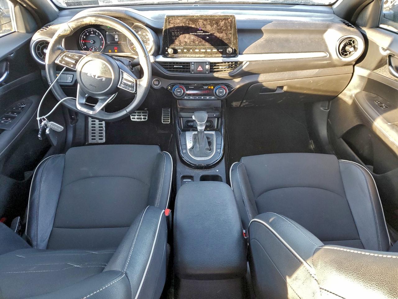 2023 KIA FORTE GT LINE photo 8