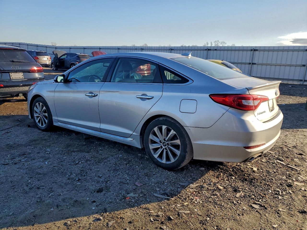 2015 HYUNDAI SONATA SPORT photo 2