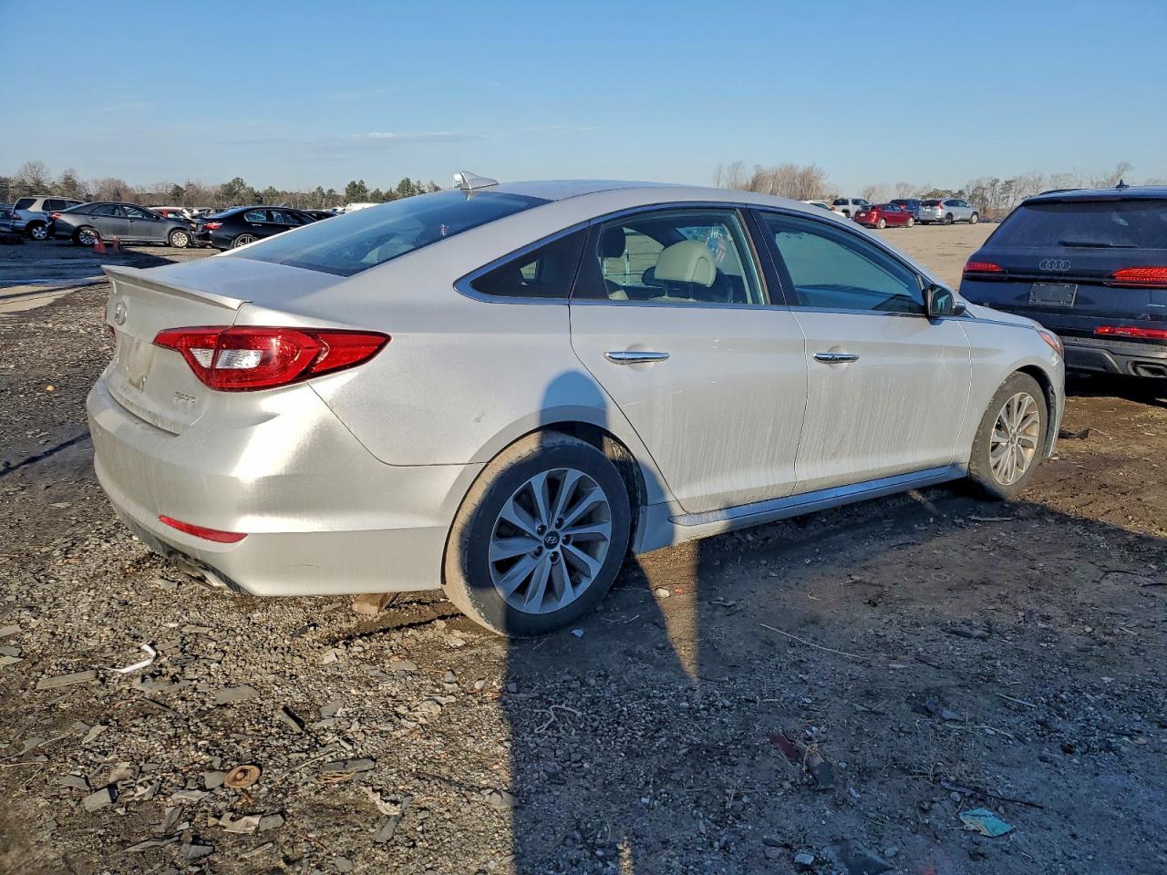 2015 HYUNDAI SONATA SPORT photo 3