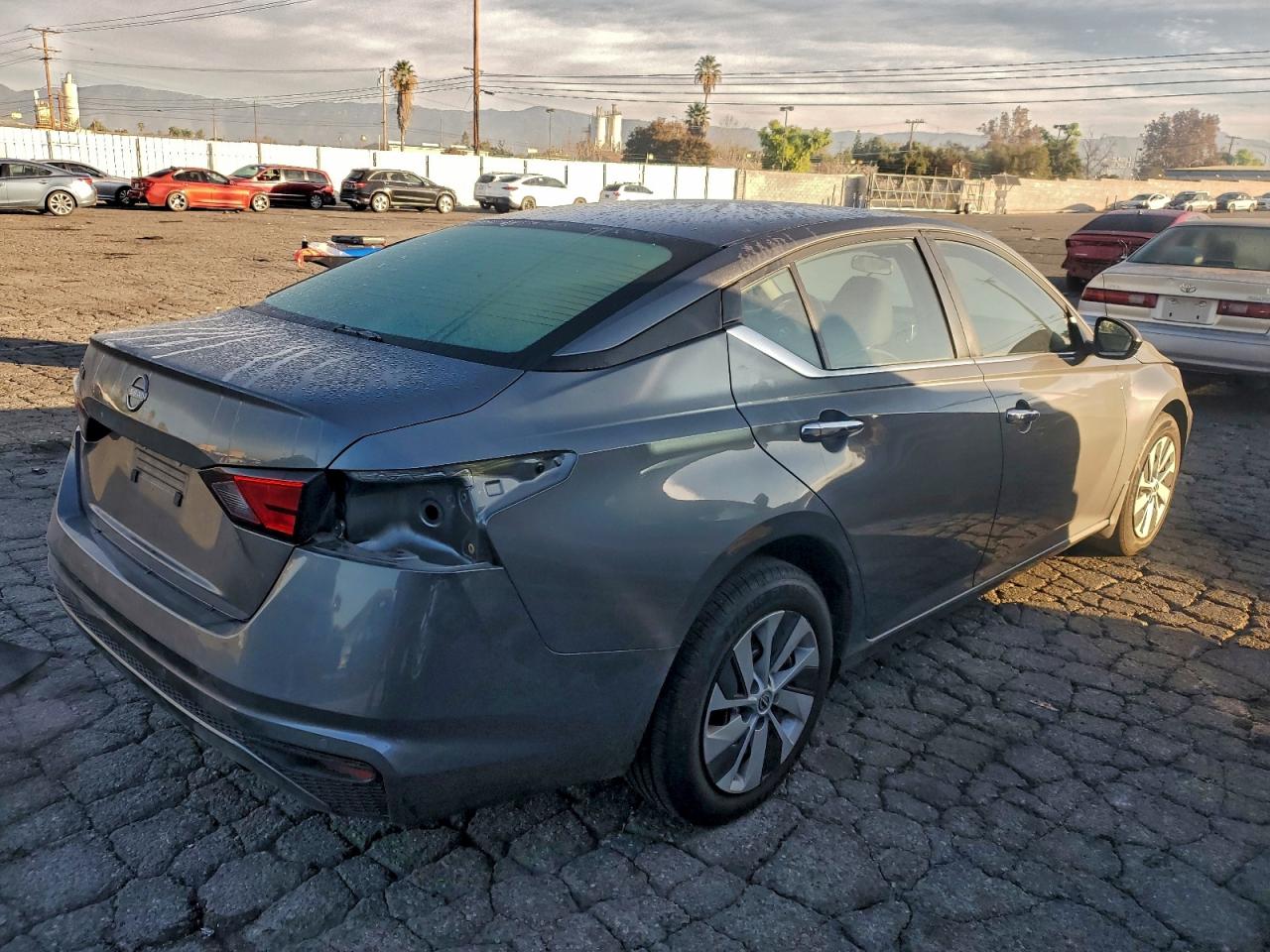 2024 NISSAN ALTIMA S photo 3