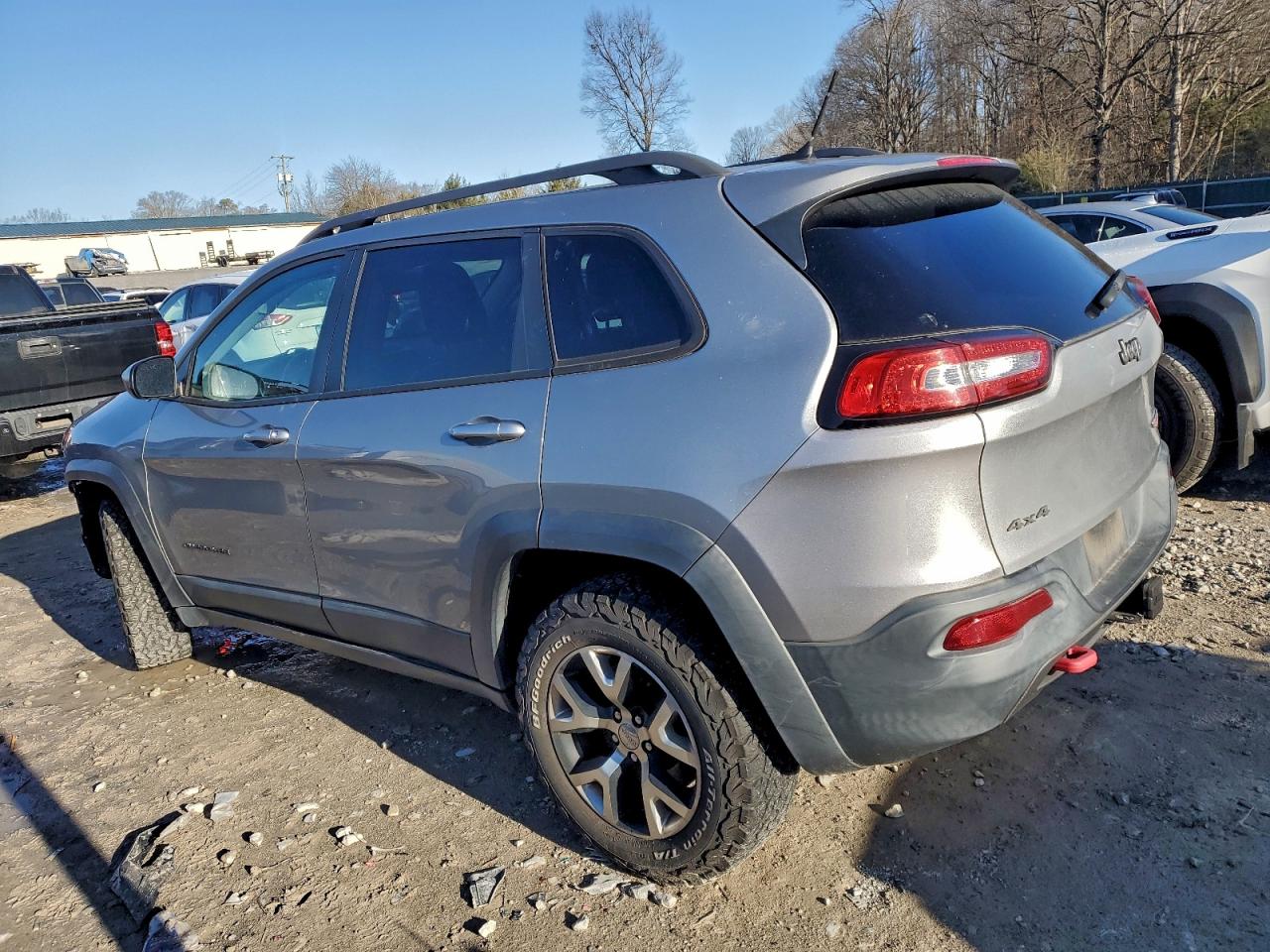 2014 JEEP CHEROKEE TRAILHAWK photo 2