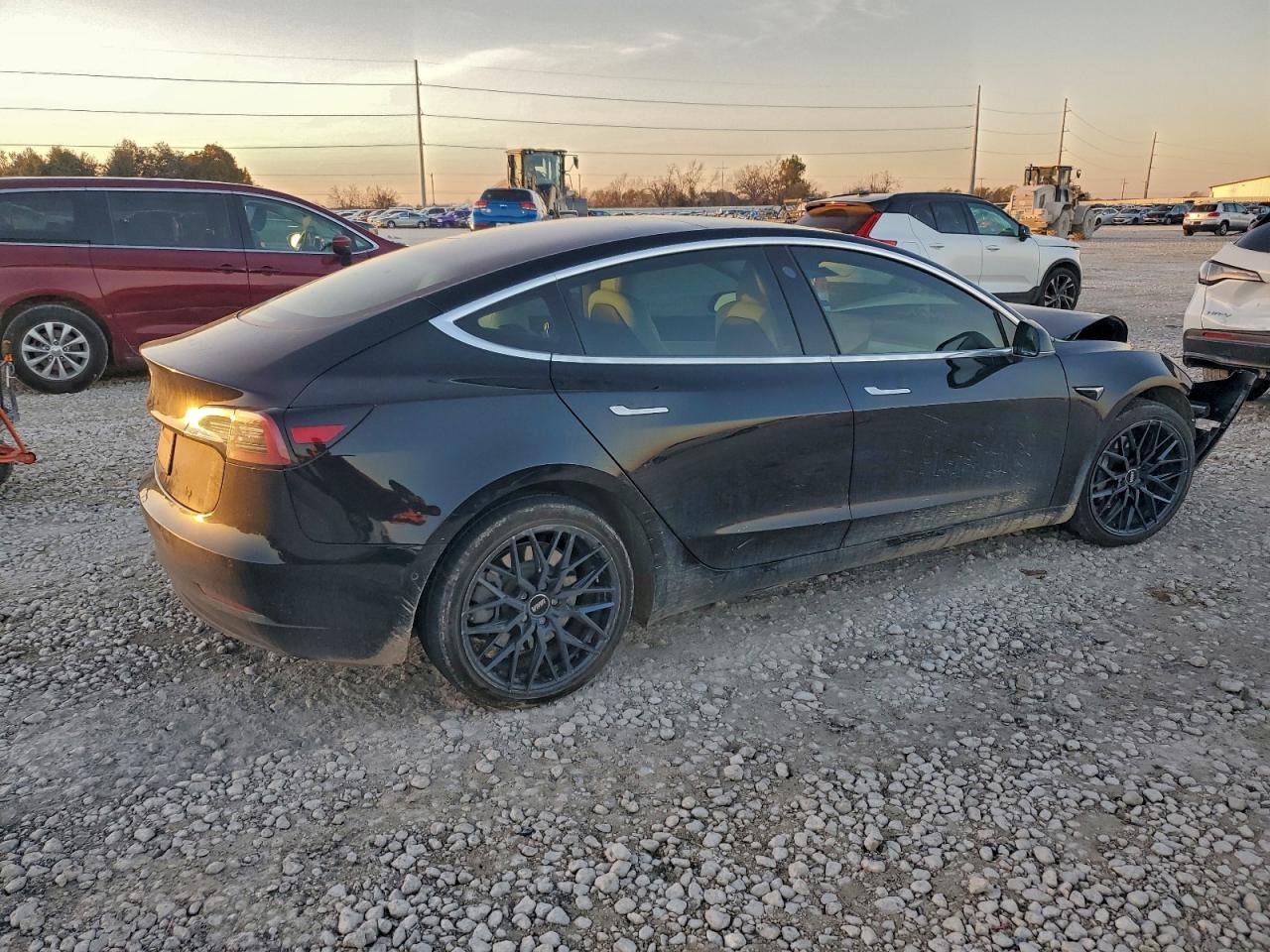 2019 TESLA MODEL 3 photo 3