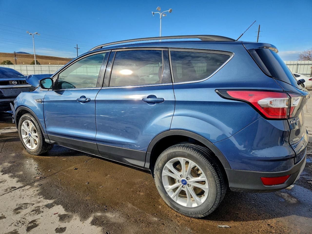 2018 FORD ESCAPE SE photo 2