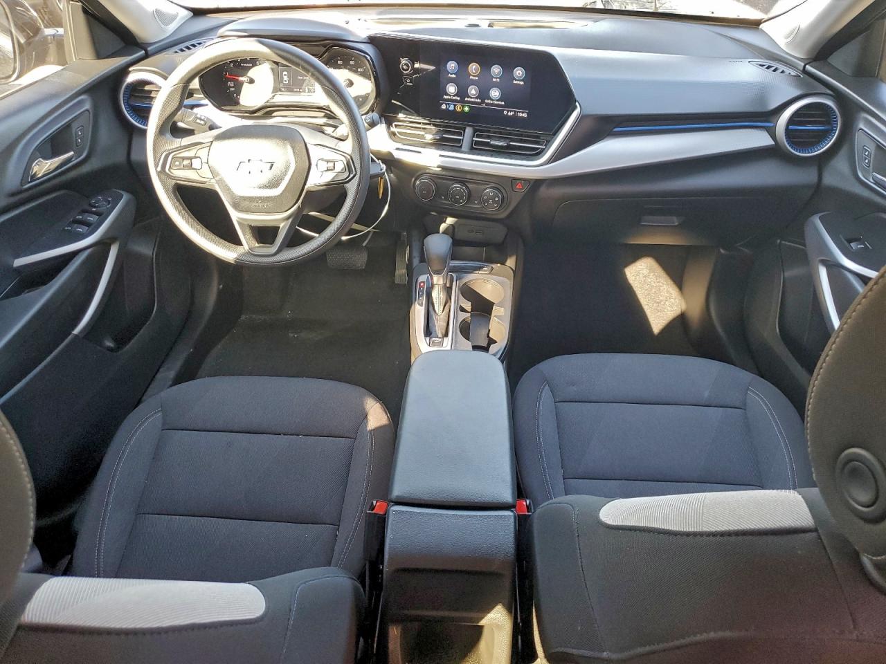2025 CHEVROLET TRAX LS photo 22