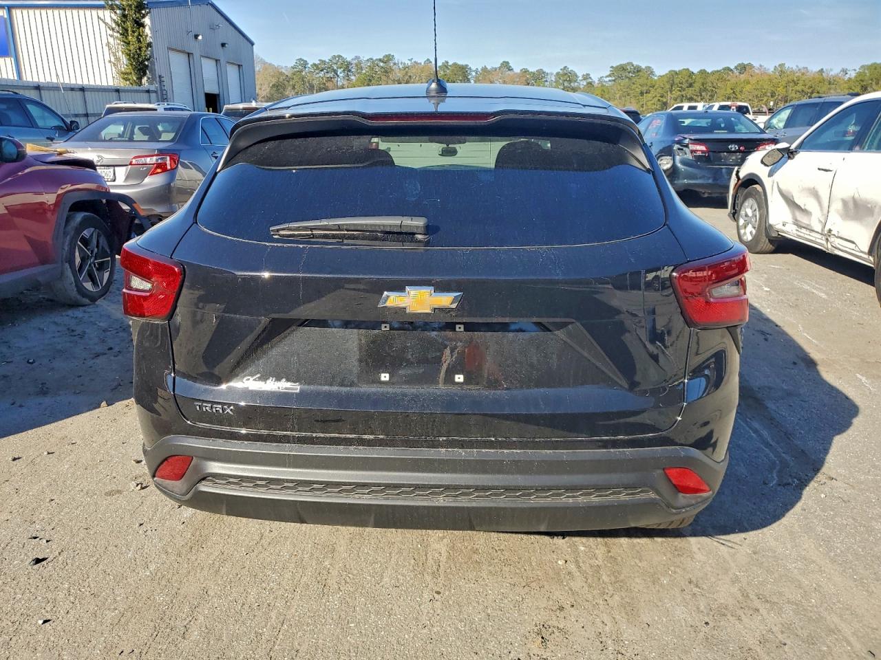 2025 CHEVROLET TRAX LS photo 16