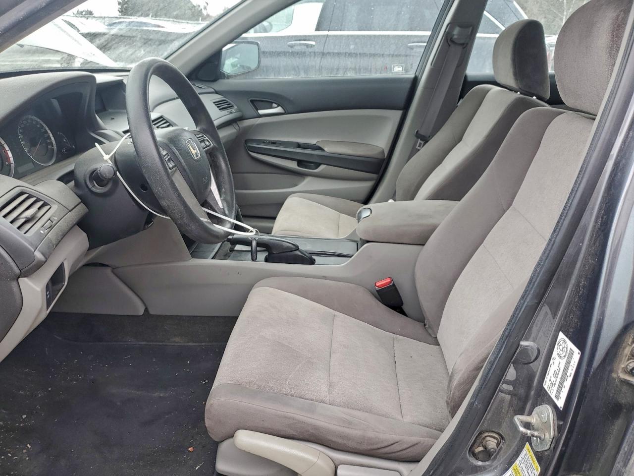 2010 HONDA ACCORD LX photo 7