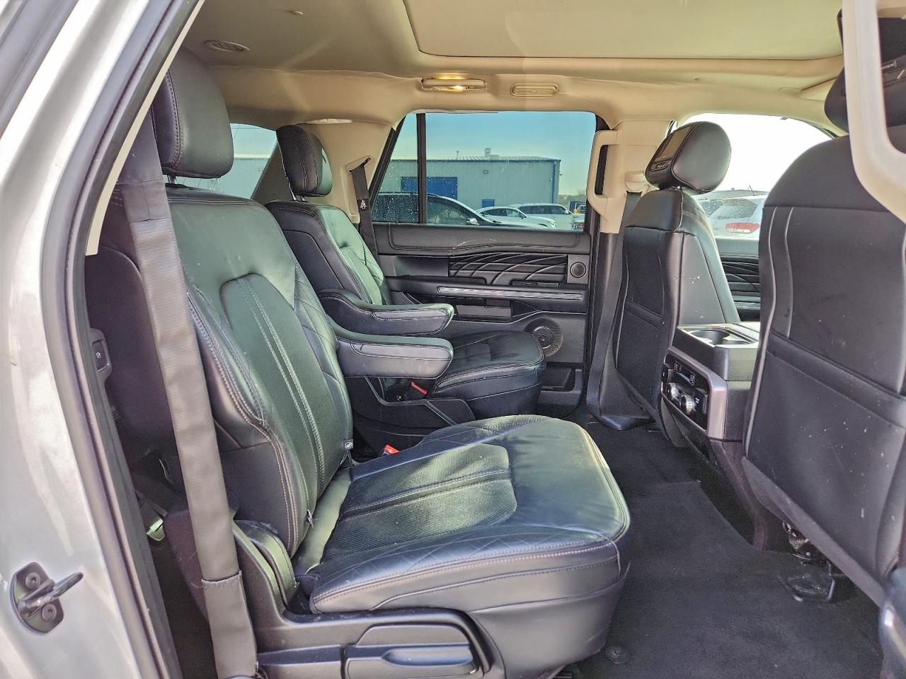 2019 FORD EXPEDITION MAX PLATINUM photo 11