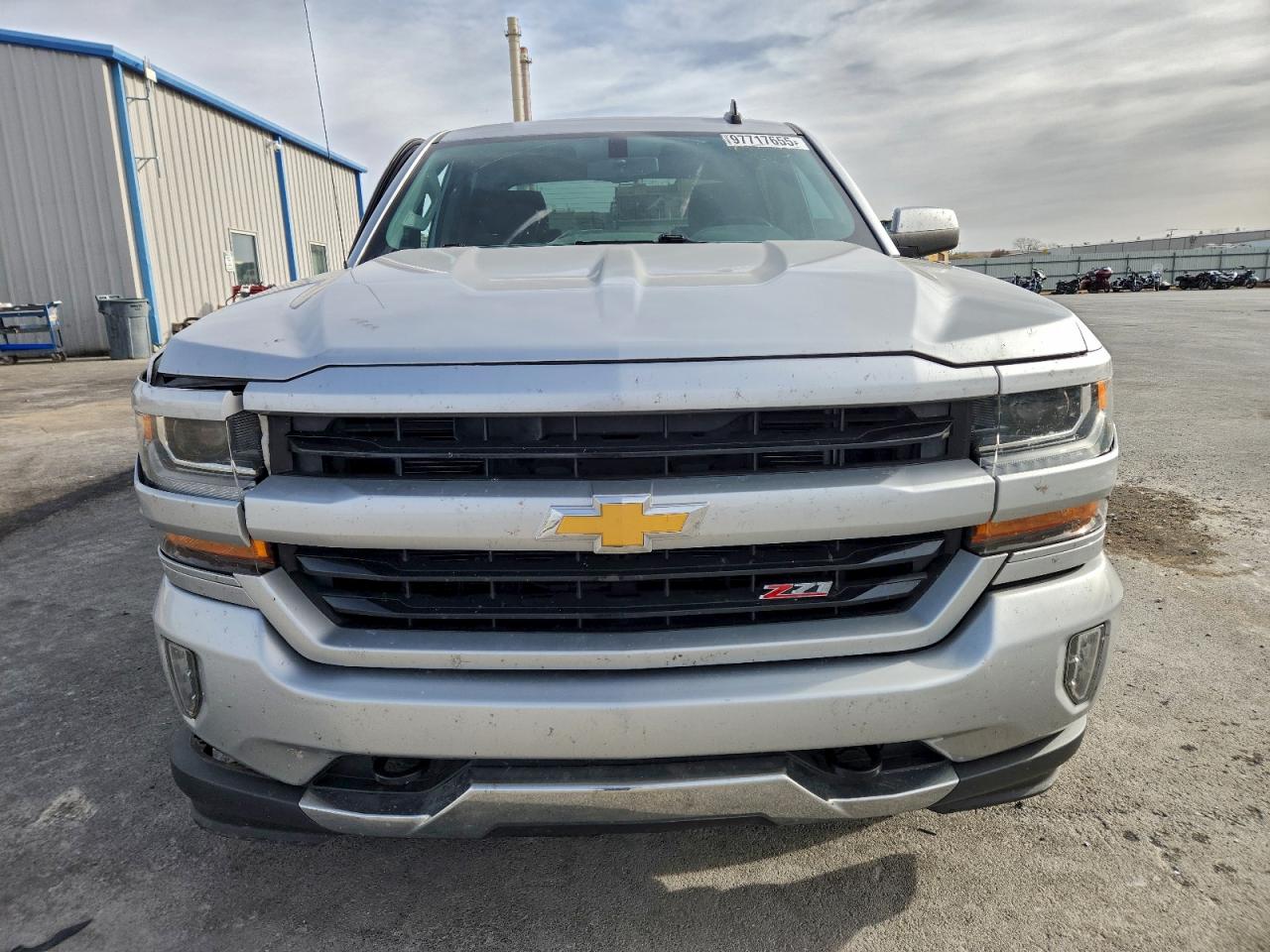 2017 CHEVROLET SILVERADO K1500 LT photo 5