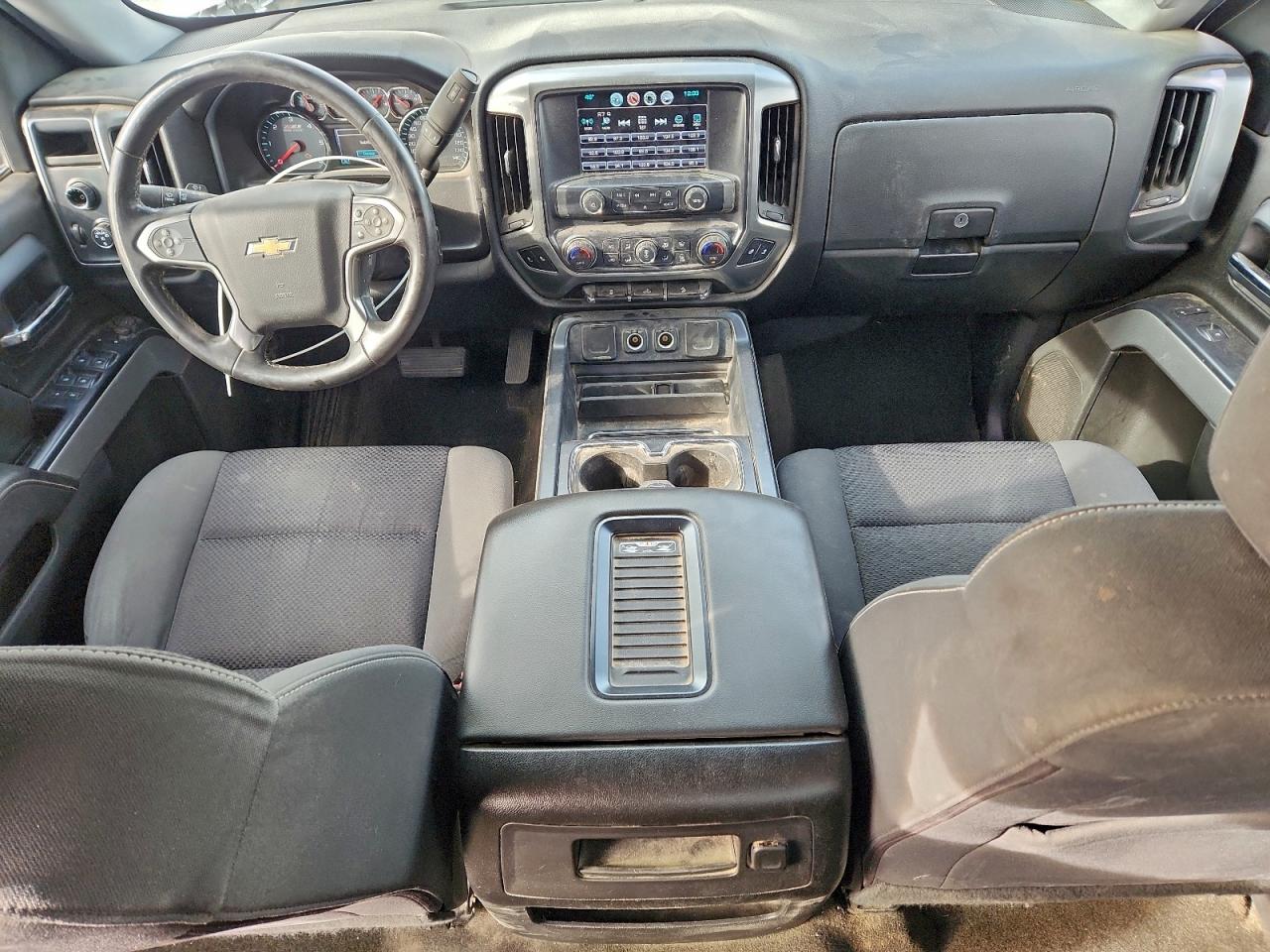 2017 CHEVROLET SILVERADO K1500 LT photo 8