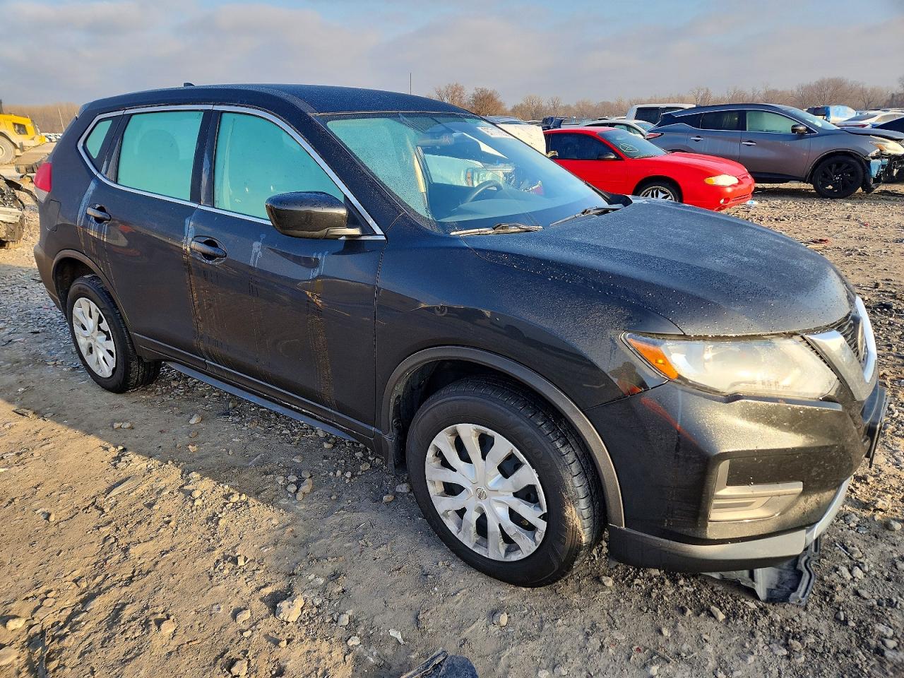 2018 NISSAN ROGUE S photo 4