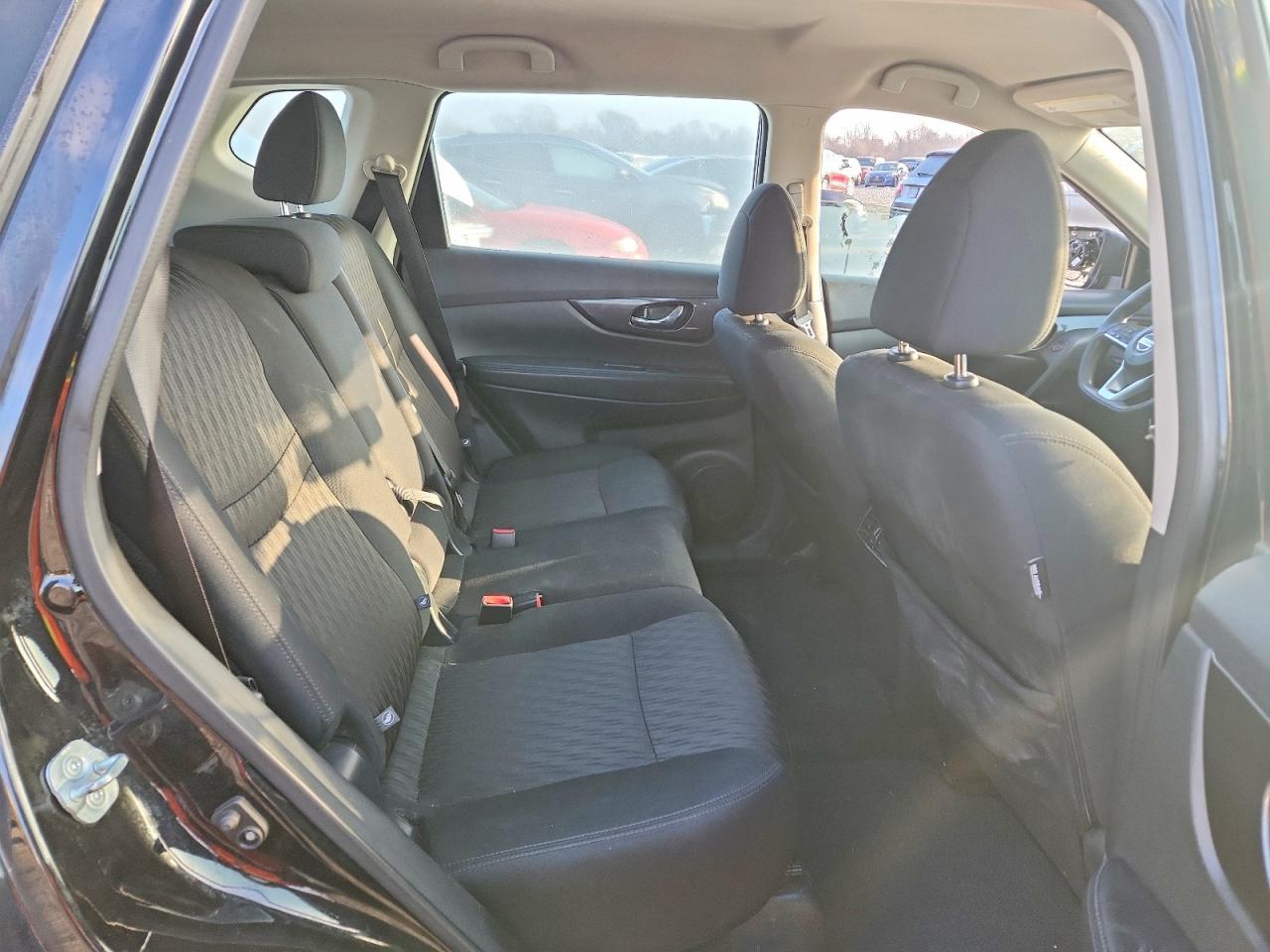 2018 NISSAN ROGUE S photo 11