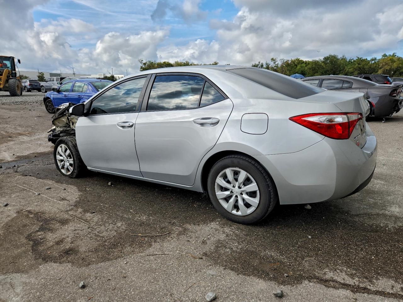 2016 TOYOTA COROLLA L photo 2