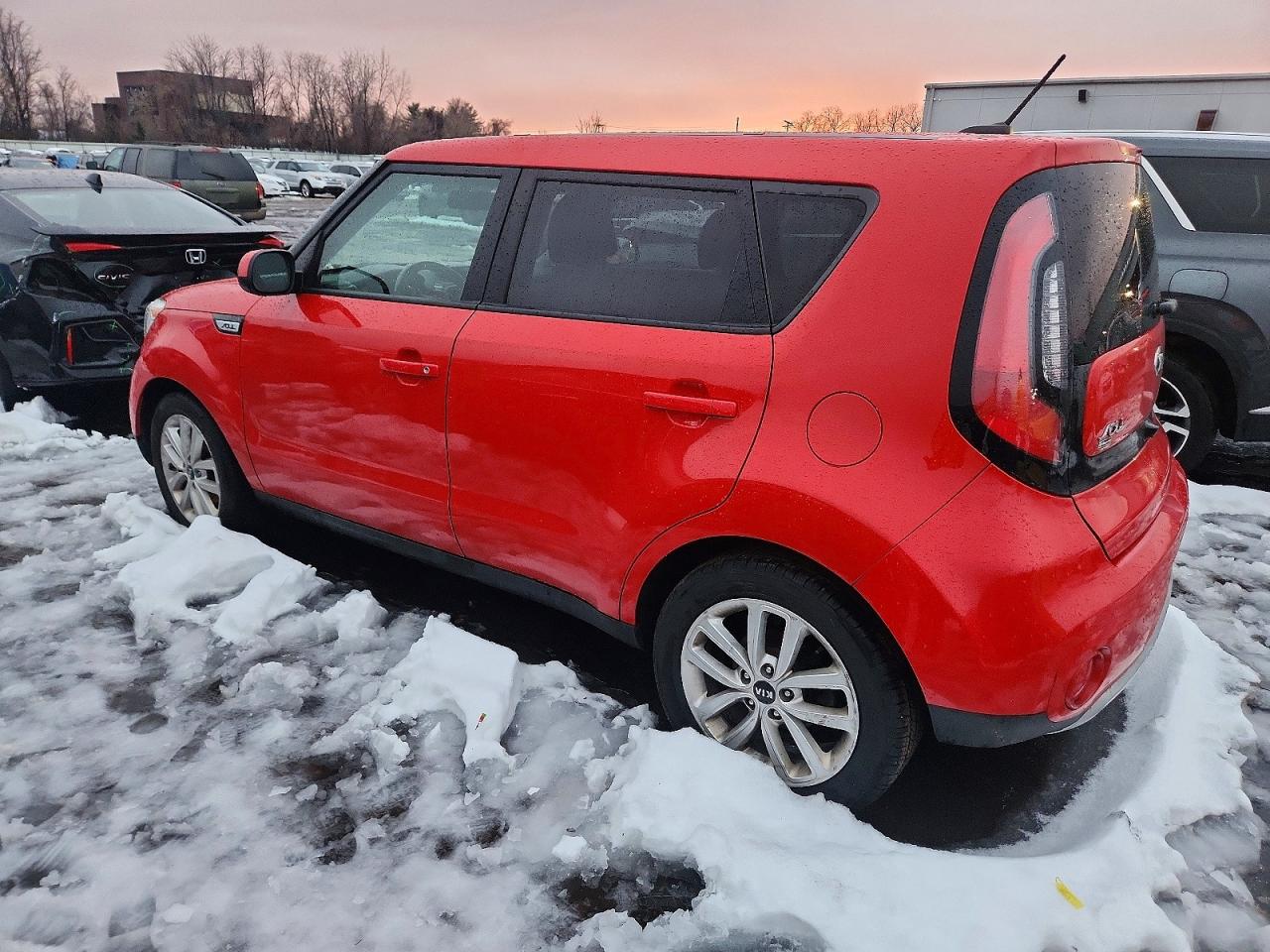 2018 KIA SOUL + photo 2
